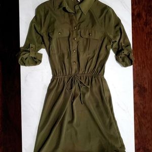 Bebop drawstring dress in green
